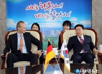 권선택 대전시장, ‘슈테판 아우어’ 주한 독일대사 면담
