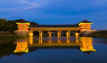  세계문화유산도시 경주 유산속으로 여러분을 초대한다. 