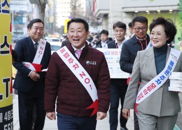 서철모 서구청장, 둔산동 학원가 주차인식개선 캠페인 실시