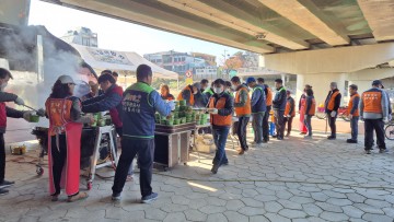 대전관광공사, ‘희망나눔 사랑의 밥차’와 급식 봉사…꿈돌이 라면 200개 전달