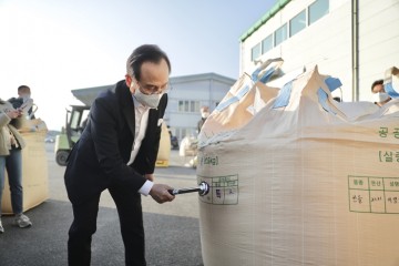 박상돈 천안시장, 공공비축미곡 출하 농민과 ‘현장소통’ 나서