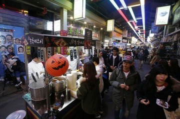 청년몰·야시장 '눈길'… 전주남부시장 3년 연속 대통령상 수상 