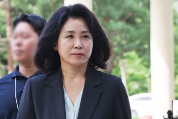 檢 김혜경 소환 "야당대표 배우자 추석밥상 제물" 성토