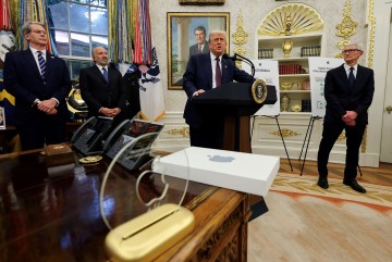 美상무 "트럼프 임기내 미국에 반도체 공장짓는 업체는 무관세"