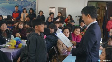죽변초 가족과 함께하는  제75회 졸업식