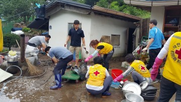 충북남부보훈지청, 수해 복구 작업에 구슬땀