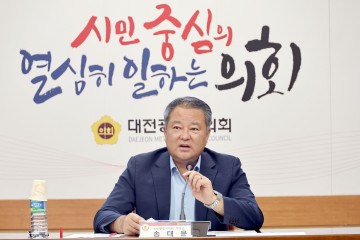 송대윤 대전시의회 의원, 저소득층 학생 안경 지원 정책에 팔 걷어