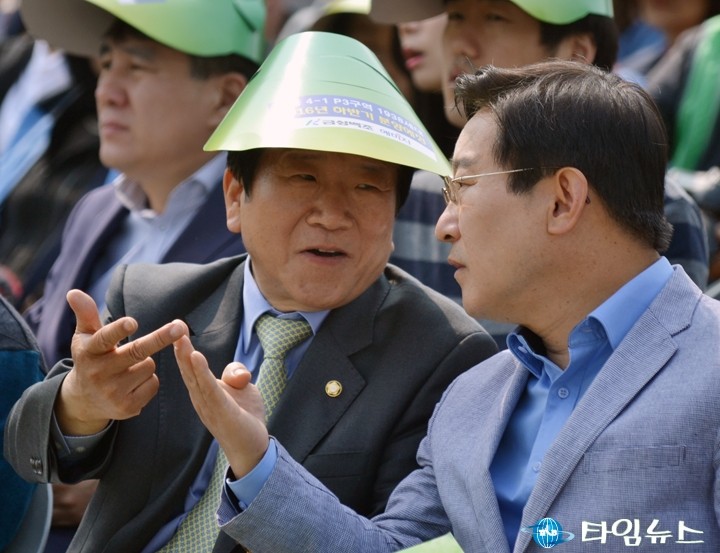 박병석·박범계 의원, 대화중!