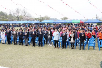 제21회 이평면 초등학교 운동장에서 이평면민의 날 화합한마당 축제  열려