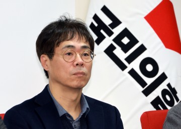 김경율 "임종석 평창동 주택, 호형호제하는 고향 기업인 회사 소유"