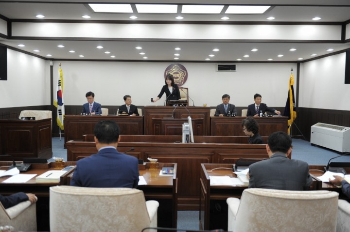 동두천시의회, 2015년 2회 추가경정 예산심사를 위한 예산결산특별위원회 운영