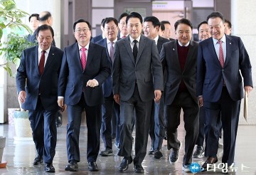 예산정책협의회장 향하는 이장우 대전시장과 장동혁 대표, 충청 현안 집중 주목