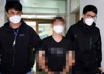  태안 해안가  밀입국자 3명, 운송책(운전자) 2명 검거