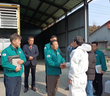 최민호 세종시장, 산란계 23만7,000마리 살처분…밀집농장 방역 점검