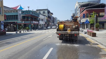문경시, 찜통도로 시원하게 살수 작업 시행