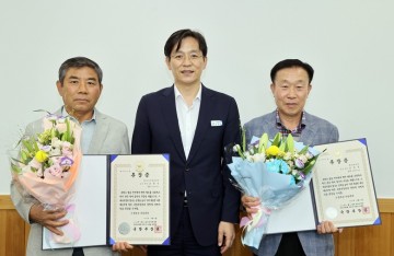 영암군, 6·25전쟁 참전용사에 대한민국 정부 대신해 화랑무공훈장 전수