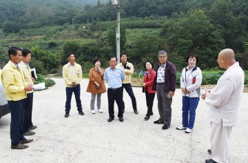 현장 찾아간 군위군의회, 주요사업장 현장 방문