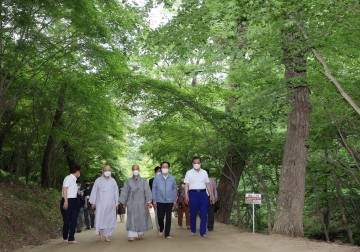 고운문화장터 ‘천년숲길 맨발로 걸어요’ 성료!