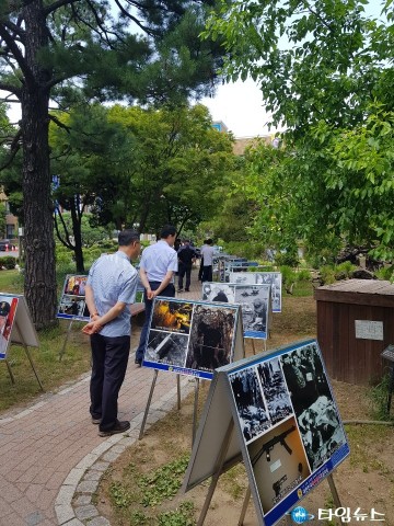 특수임무유공자회 충청북도지부 충북도청에서 평화와 번영을 위한 사진전 개최!
