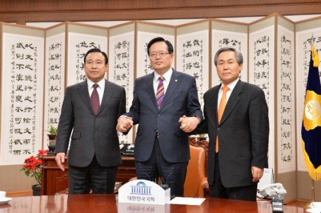 정의화 의장, 여·야 양당 원내대표들과 신년 면담