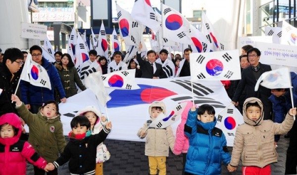 박용갑 중구청장, ‘나라사랑 태극기 달기 운동’ 캠페인 실시